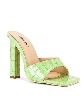 Superdown Peyton Croc Heel in Green NWOT